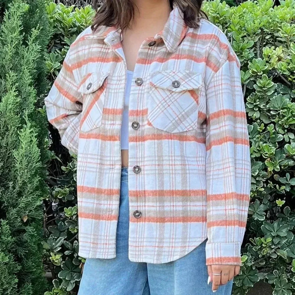 Plaid Flannel Shacket Oversized Khaki Oatmeal Thick Soft Cozy Material Pockets - Picture 2 of 6